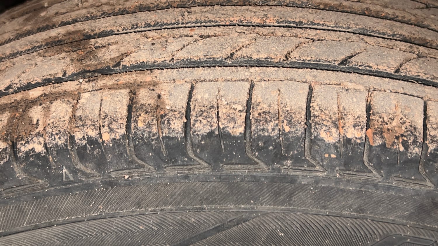 Used 2012 Maruti Suzuki Wagon R LXi Petrol Manual tyres RIGHT REAR TYRE TREAD VIEW