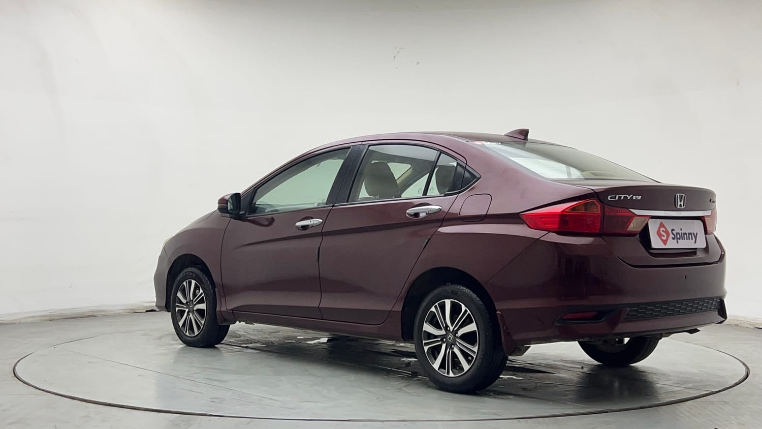 Used 2017 Honda City V Petrol Petrol Manual exterior LEFT REAR CORNER VIEW