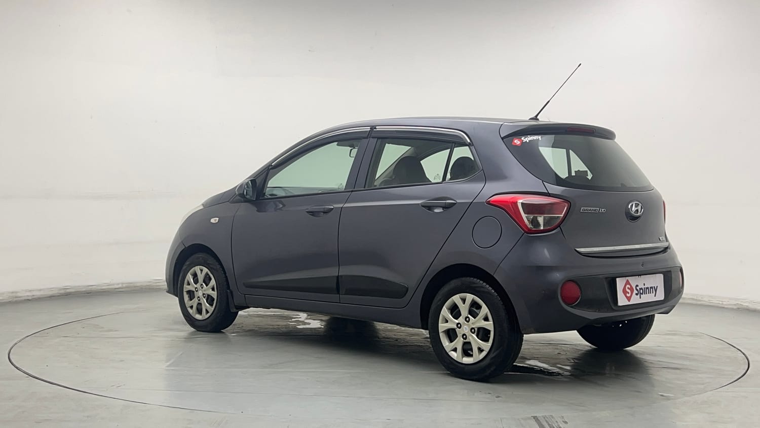Used 2018 Hyundai Grand i10 Magna 1.2 Kappa VTVT Petrol Manual exterior LEFT REAR CORNER VIEW