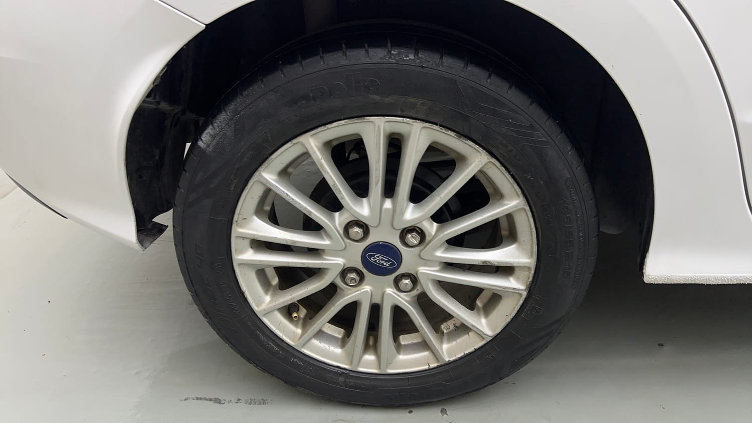 Used 2020 Ford Figo Aspire Titanium1.5 TDCi Diesel Manual tyres RIGHT REAR TYRE RIM VIEW