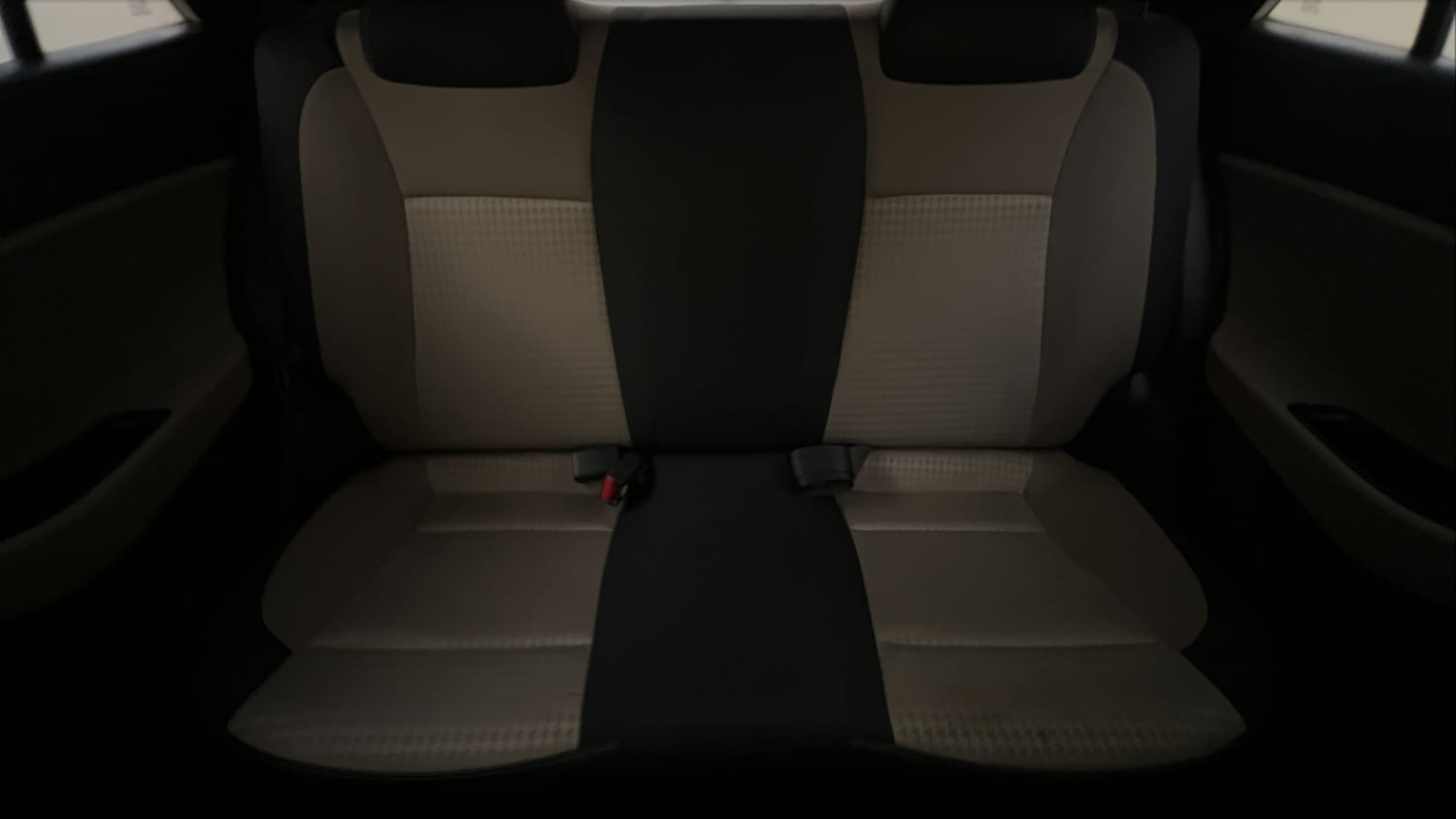 Used 2020 Hyundai Elite i20 Sportz Plus 1.2 Petrol Manual interior REAR SEAT CONDITION VIEW