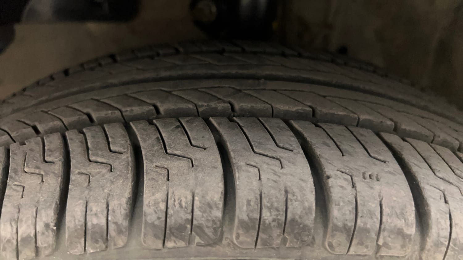 Used 2019 Honda Amaze 1.5 SX i-DTEC Diesel Manual tyres LEFT FRONT TYRE TREAD VIEW