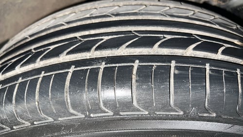 Used 2023 Nissan Magnite XE Petrol Manual tyres RIGHT FRONT TYRE TREAD VIEW