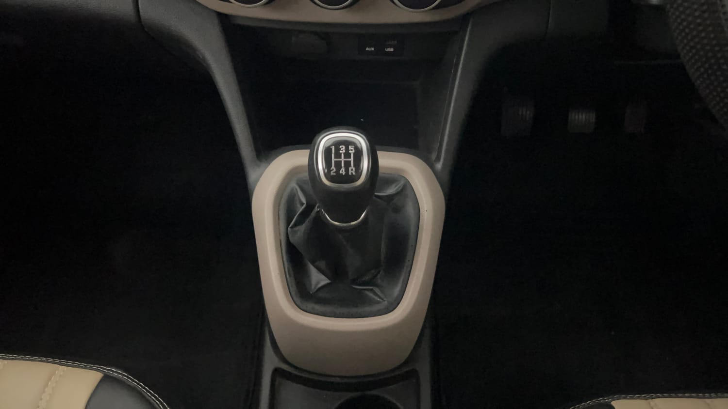 Used 2015 Hyundai Grand i10 Sportz 1.2 Kappa VTVT Petrol Manual interior GEAR  KNOB VIEW