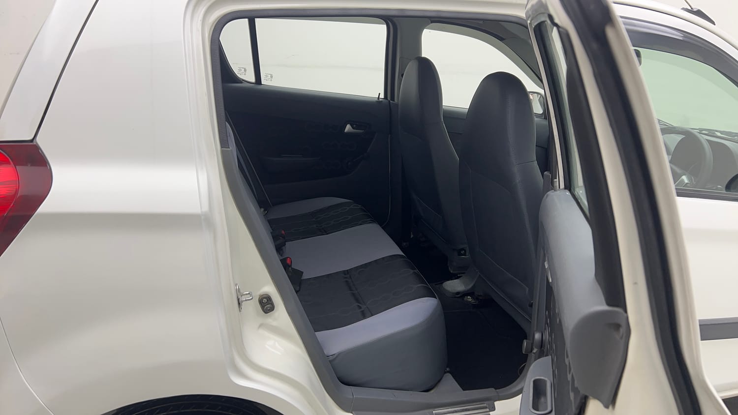 Used 2015 Maruti Suzuki Alto 800 Lxi Petrol Manual interior RIGHT SIDE REAR DOOR CABIN VIEW