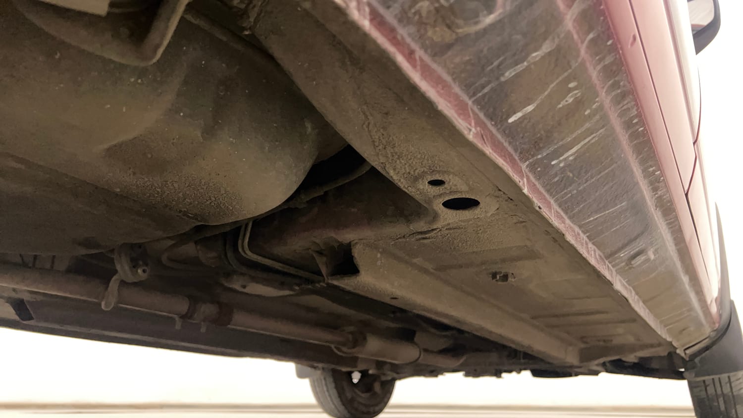 Used 2017 Renault Kwid RXL Petrol Manual extra REAR RIGHT UNDERBODY VIEW