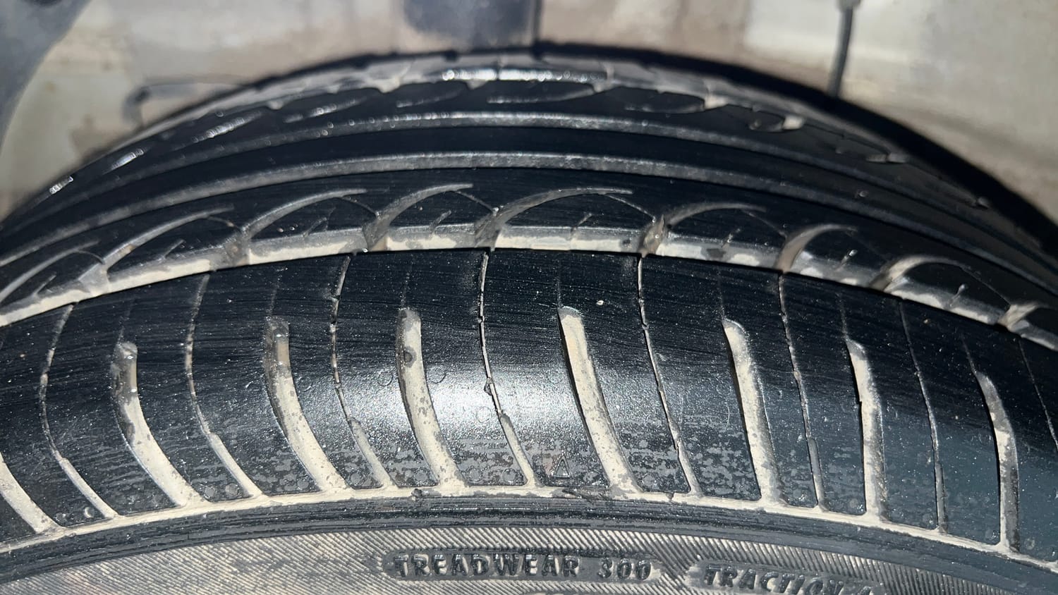 Used 2017 Hyundai Elite i20 Sportz 1.2 Petrol Manual tyres RIGHT REAR TYRE TREAD VIEW