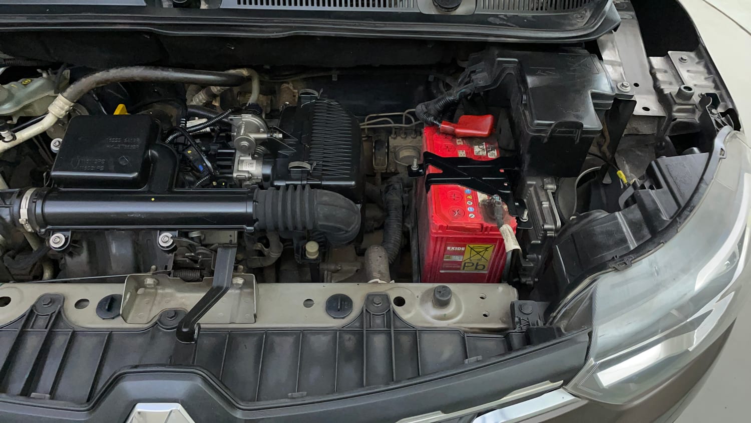 Used 2022 Renault Triber RXZ EASY-R AMT Dual Tone Petrol Automatic engine ENGINE LEFT SIDE VIEW