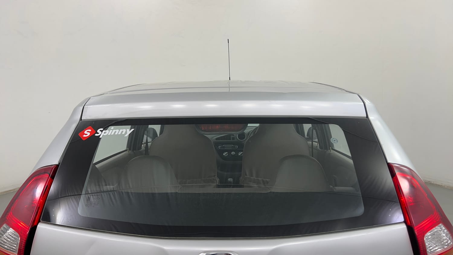 Used 2017 Datsun Redi-GO T (O) Petrol Manual exterior BACK WINDSHIELD VIEW