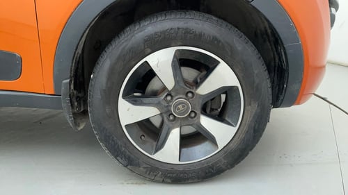 Used 2019 Tata Nexon XZA Plus Diesel Diesel Automatic tyres RIGHT FRONT TYRE RIM VIEW