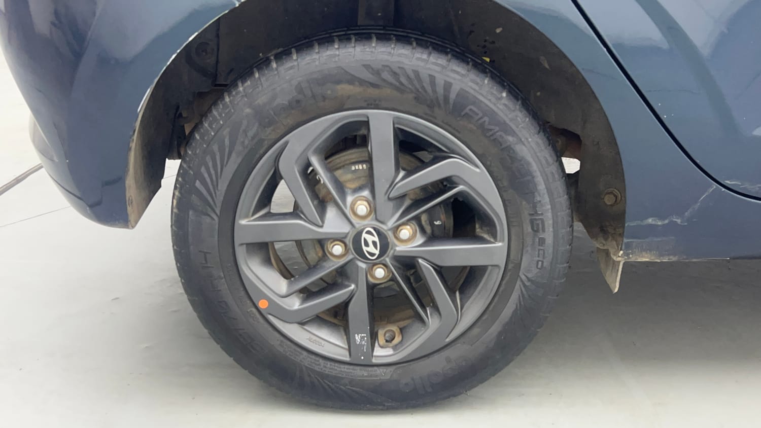 Used 2021 Hyundai Grand i10 Nios Sportz 1.2 Kappa VTVT CNG Cng Manual tyres RIGHT REAR TYRE RIM VIEW