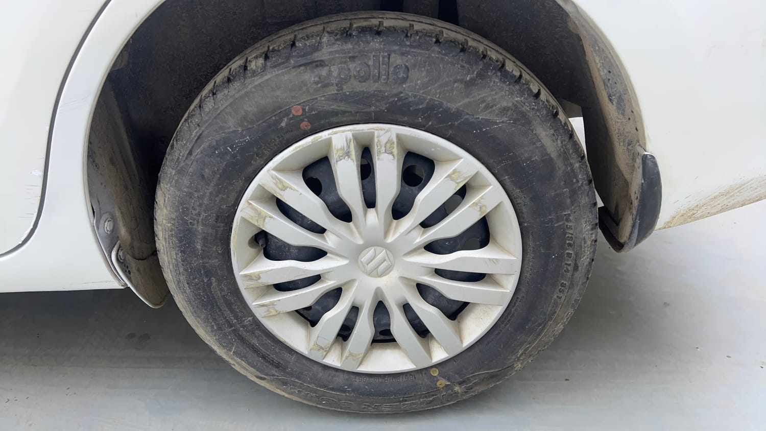 Used 2019 Maruti Suzuki Dzire VXi AMT Petrol Automatic tyres LEFT REAR TYRE RIM VIEW