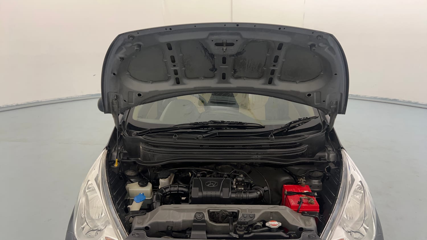 Used 2016 Hyundai Eon Era + Petrol Manual engine ENGINE & BONNET OPEN FRONT VIEW