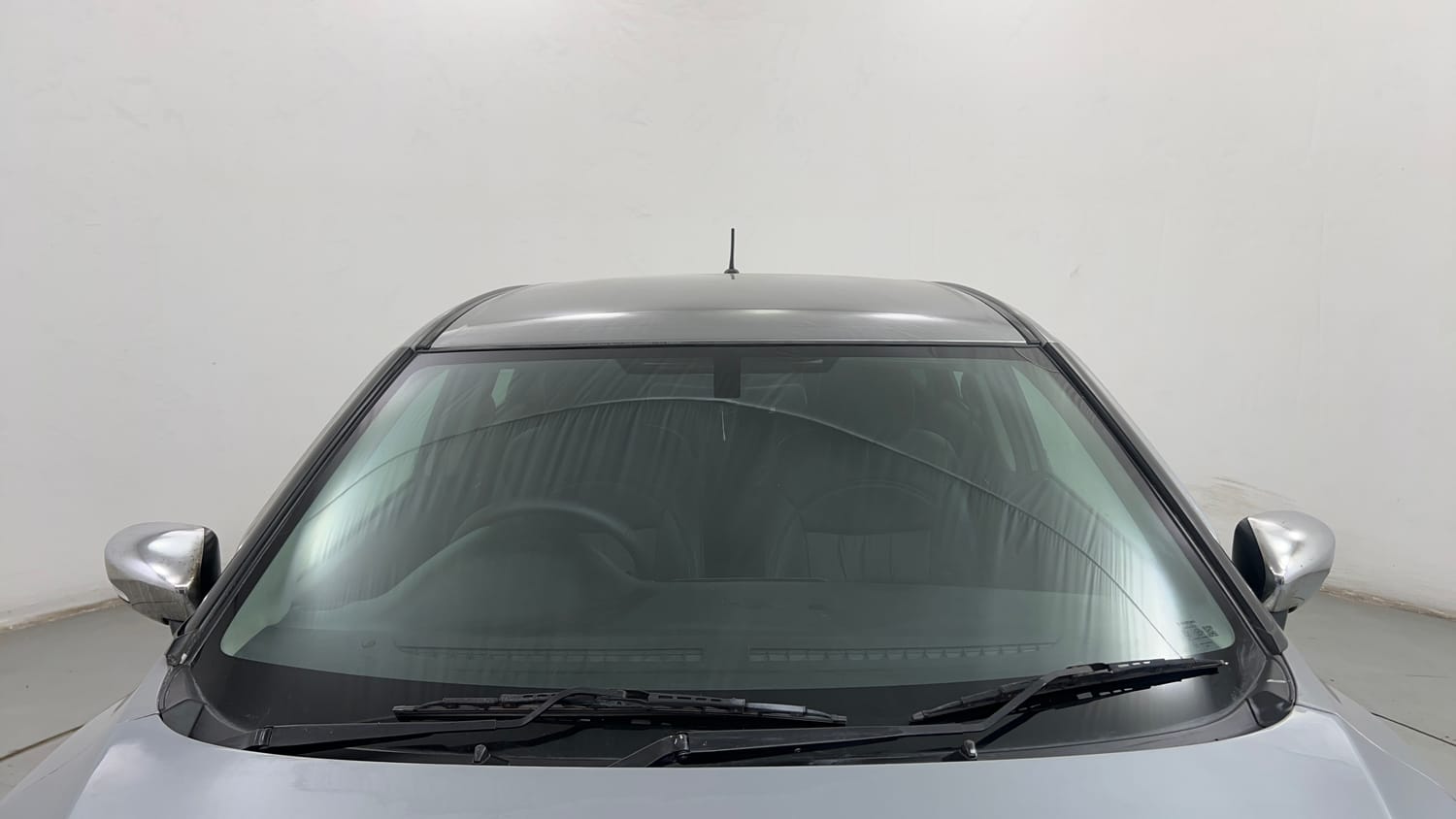 Used 2017 Maruti Suzuki Baleno Alpha 1.2 Petrol Manual exterior FRONT WINDSHIELD VIEW