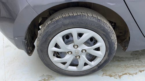 Used 2020 Hyundai Grand i10 Sportz 1.2 Kappa VTVT Petrol Manual tyres RIGHT REAR TYRE RIM VIEW