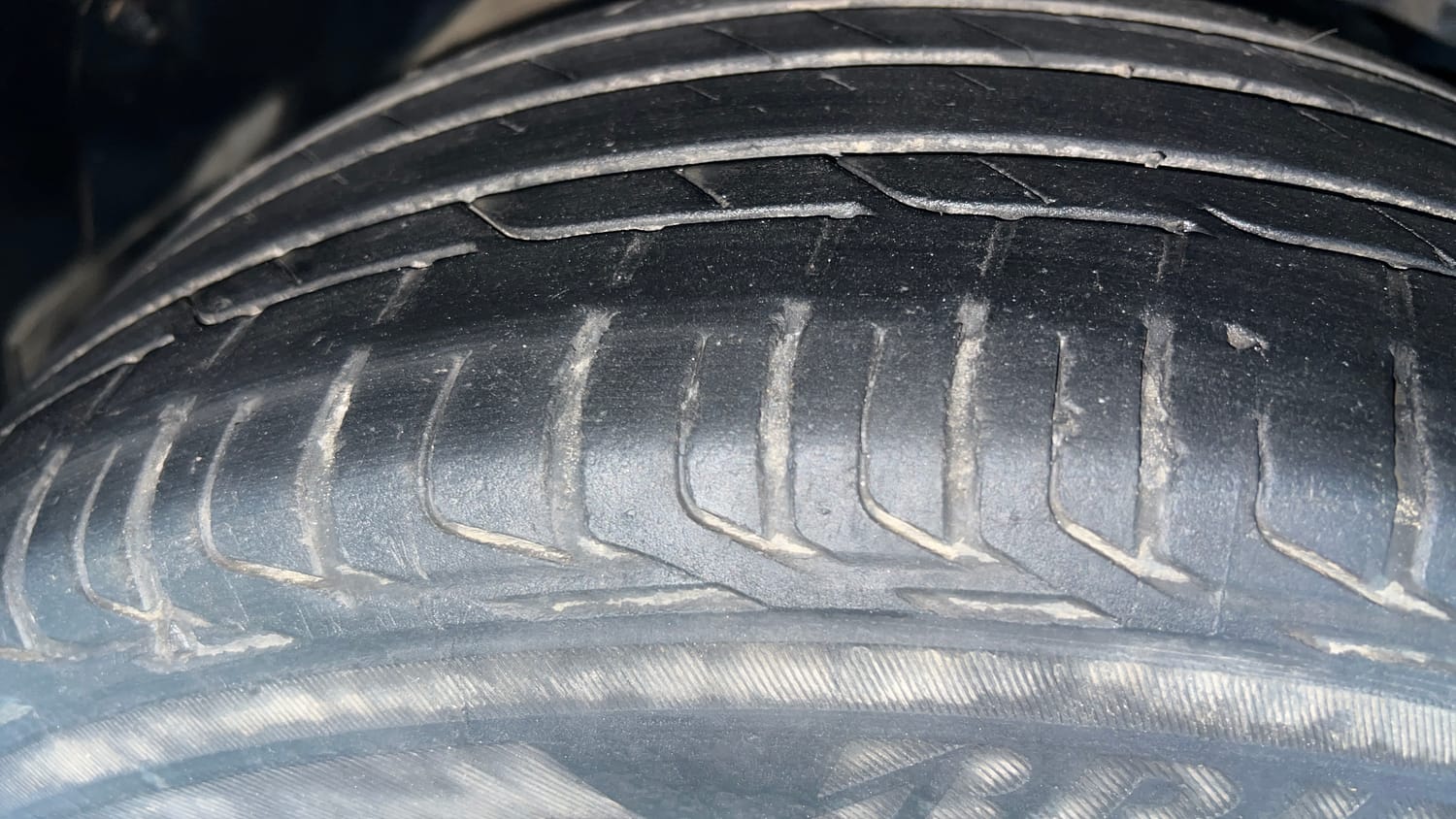 Used 2021 Tata Nexon XZ Plus (S) Petrol Manual tyres RIGHT FRONT TYRE TREAD VIEW