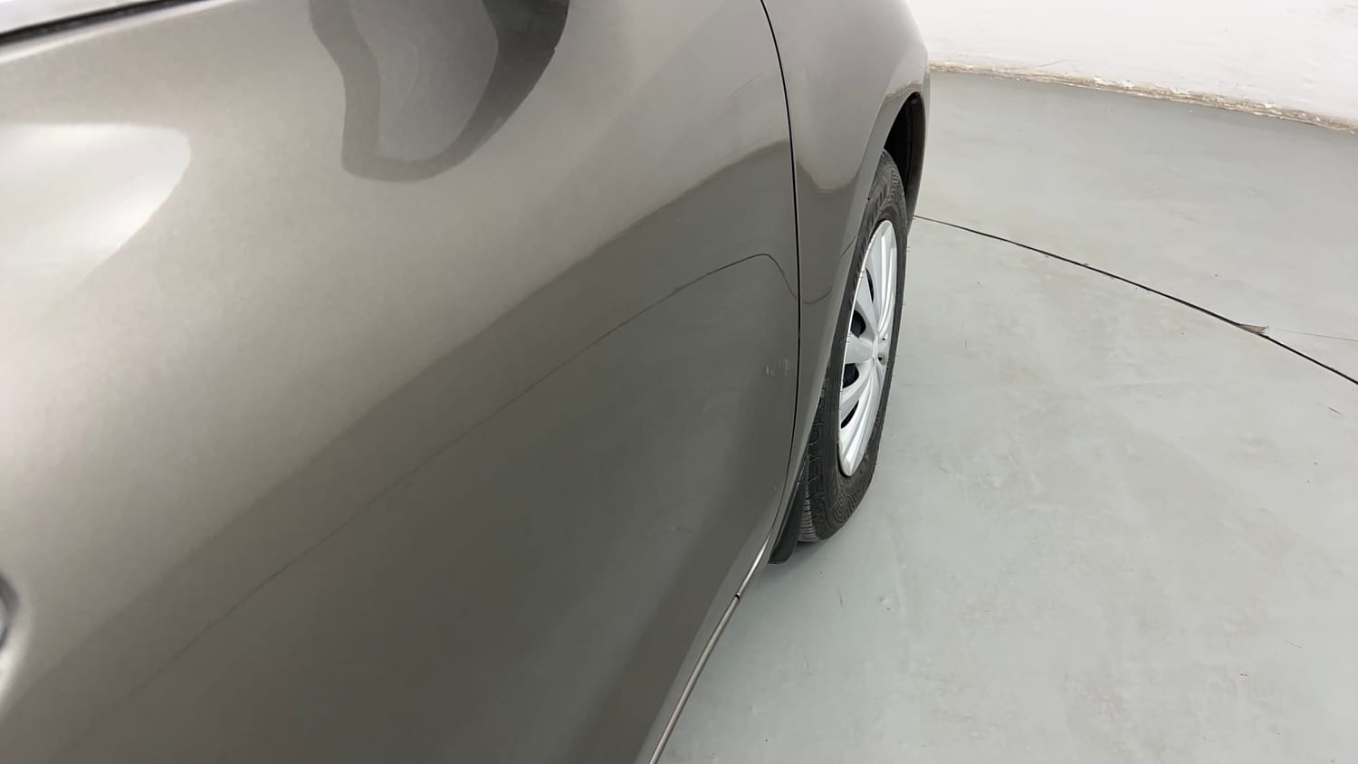 Used 2019 Maruti Suzuki Swift VDi AMT Diesel Automatic dents MINOR SCRATCH