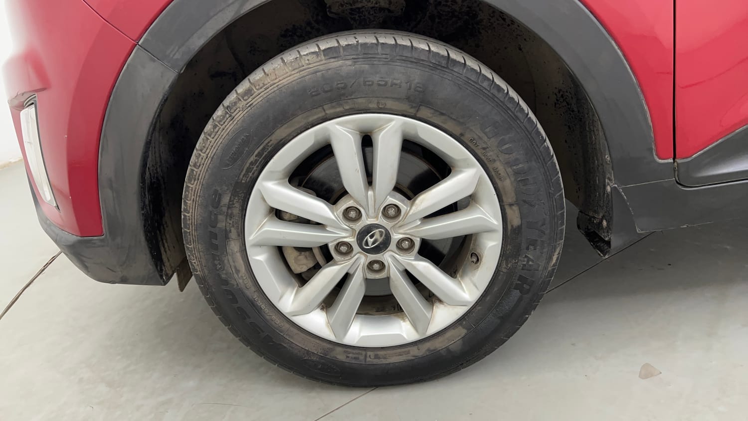 Used 2016 Hyundai Creta 1.6 SX Plus Petrol Petrol Manual tyres LEFT FRONT TYRE RIM VIEW