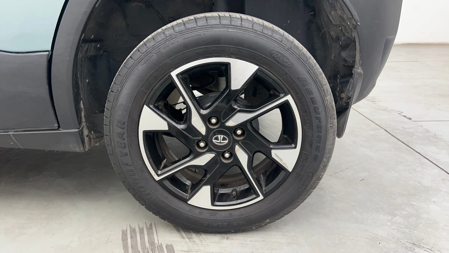 Used 2023 Tata Punch Creative AMT Petrol Automatic tyres LEFT REAR TYRE RIM VIEW