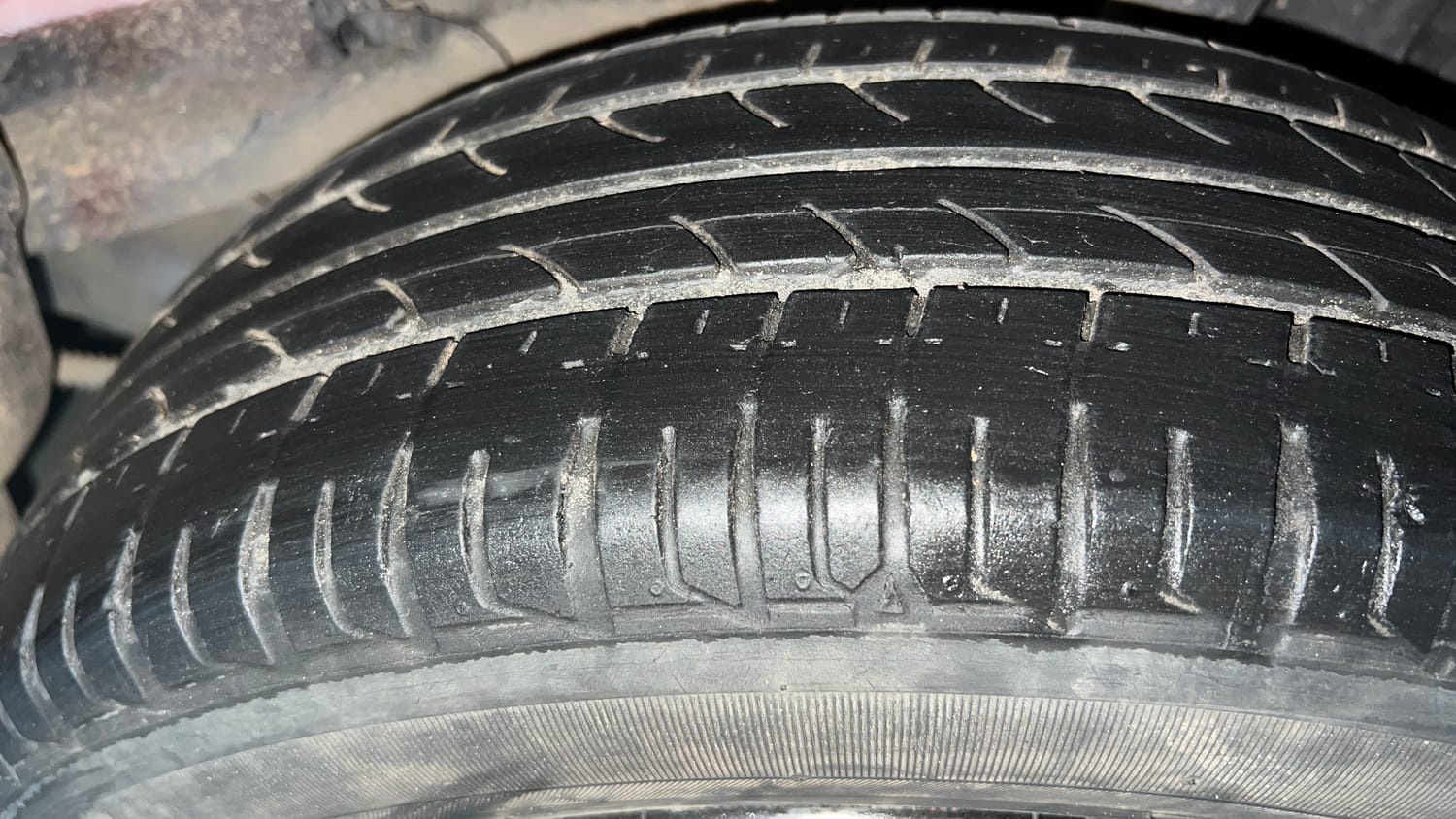 Used 2023 Tata Tigor XZ Plus CNG Leatherette Pack Cng Manual tyres LEFT REAR TYRE TREAD VIEW