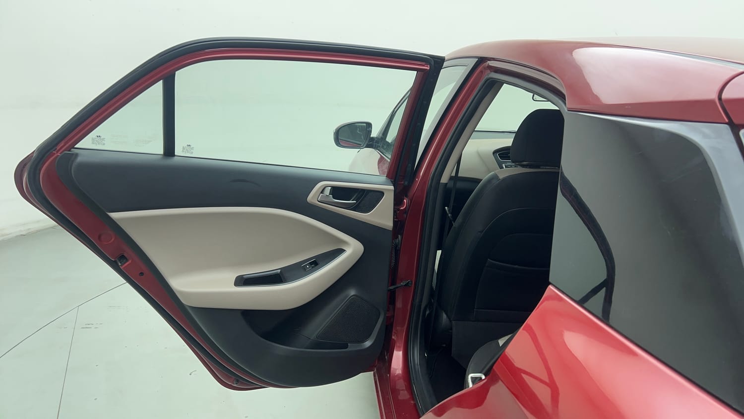 Used 2018 Hyundai Elite i20 Sportz 1.2 Petrol Manual interior LEFT REAR DOOR OPEN VIEW