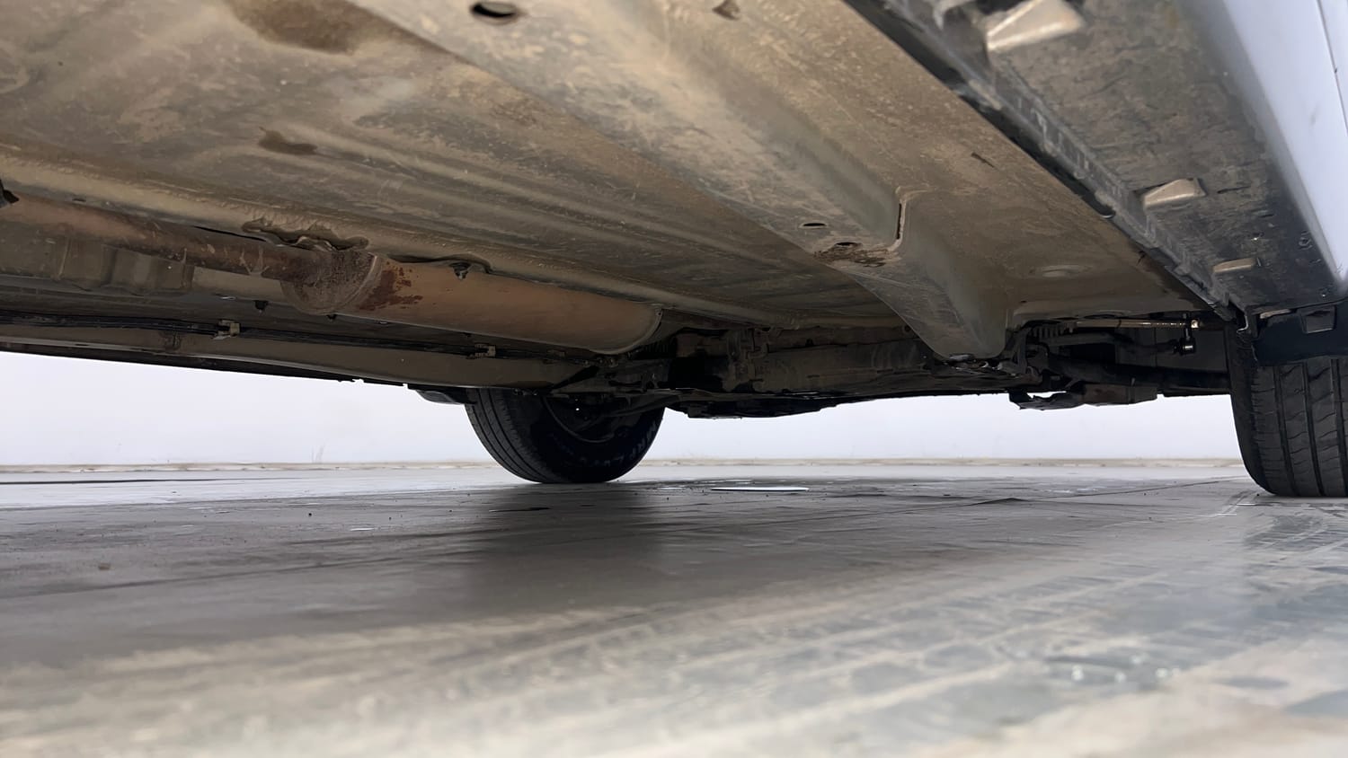 Used 2016 Maruti Suzuki Baleno Delta 1.2 Petrol Manual extra REAR RIGHT UNDERBODY VIEW