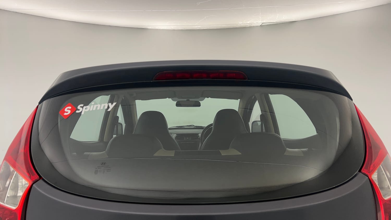 Used 2016 Hyundai Eon Era + Petrol Manual exterior BACK WINDSHIELD VIEW
