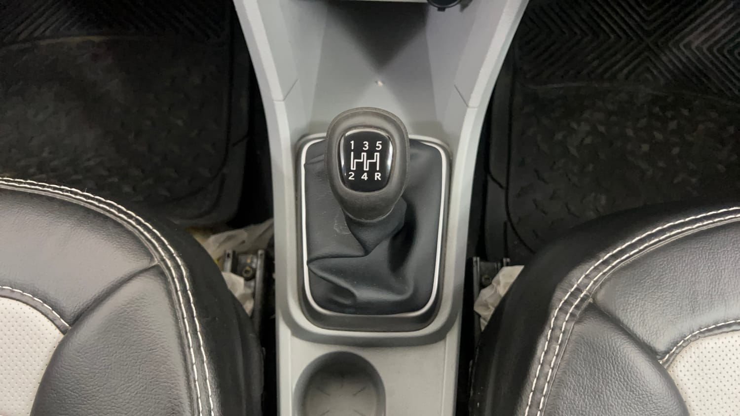 Used 2022 Tata Tigor XZ CNG Cng Manual interior GEAR  KNOB VIEW