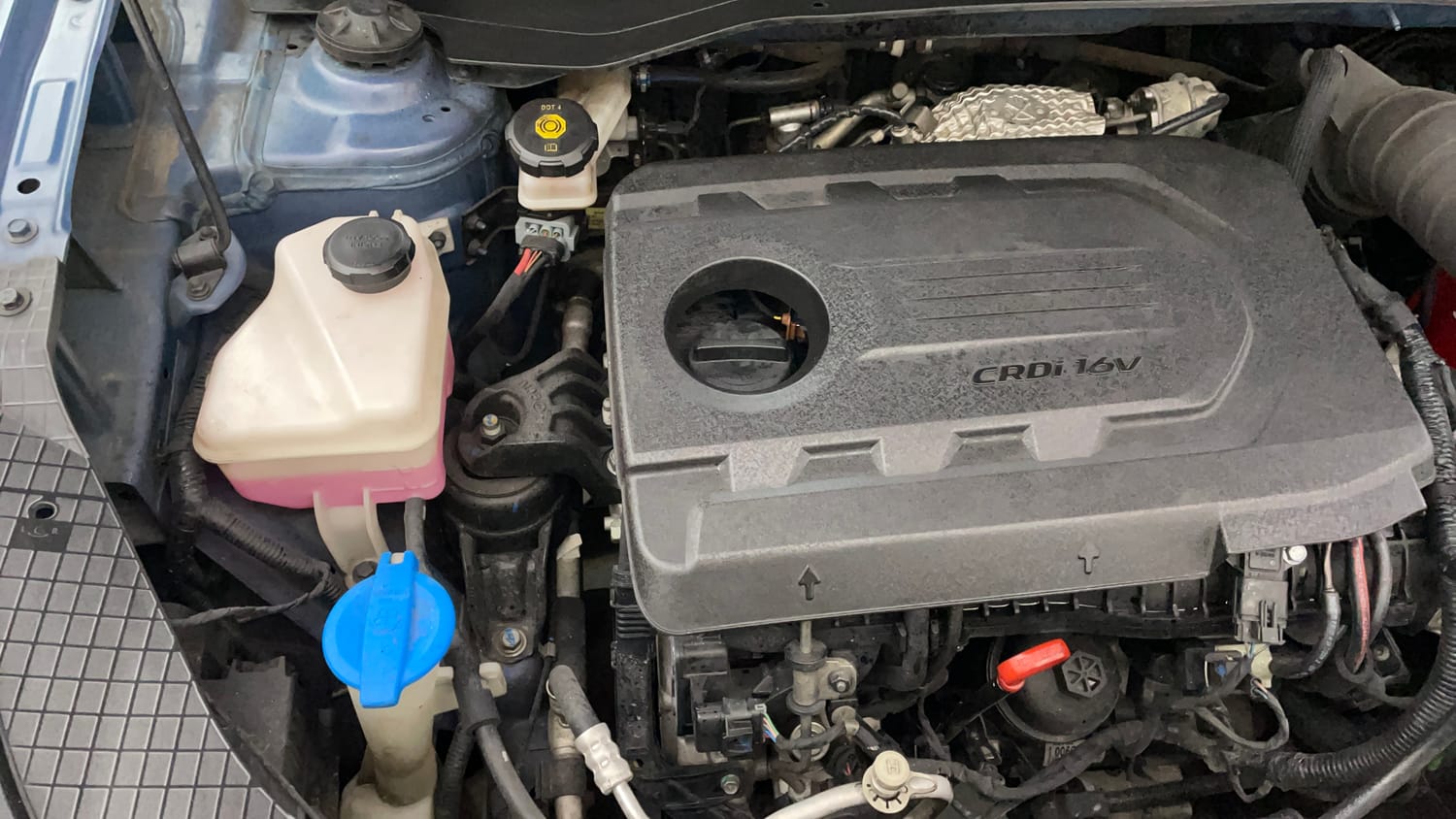 Used 2022 Hyundai Venue SX 1.5 CRDi Diesel Manual engine ENGINE RIGHT SIDE VIEW