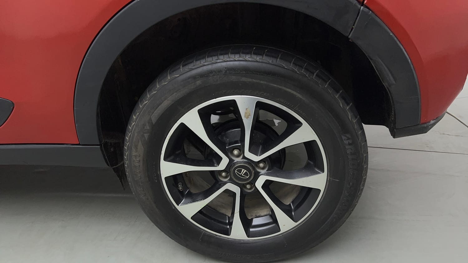 Used 2021 Tata Nexon XZ Plus (S) Petrol Manual tyres LEFT REAR TYRE RIM VIEW