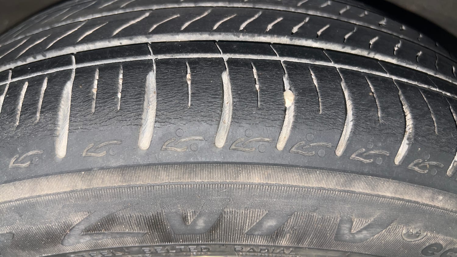 Used 2021 Hyundai Grand i10 Nios Asta 1.2 Kappa VTVT Petrol Manual tyres RIGHT REAR TYRE TREAD VIEW
