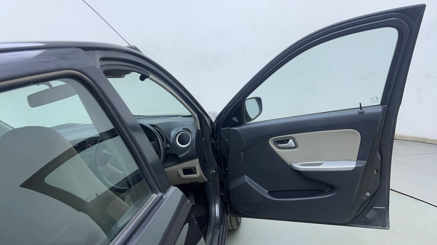 Used 2015 Maruti Suzuki Alto K10 VXi Petrol Manual interior RIGHT FRONT DOOR OPEN VIEW
