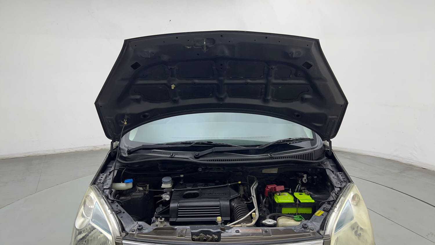 Used 2015 Maruti Suzuki Wagon R VXI Petrol Manual engine ENGINE & BONNET OPEN FRONT VIEW
