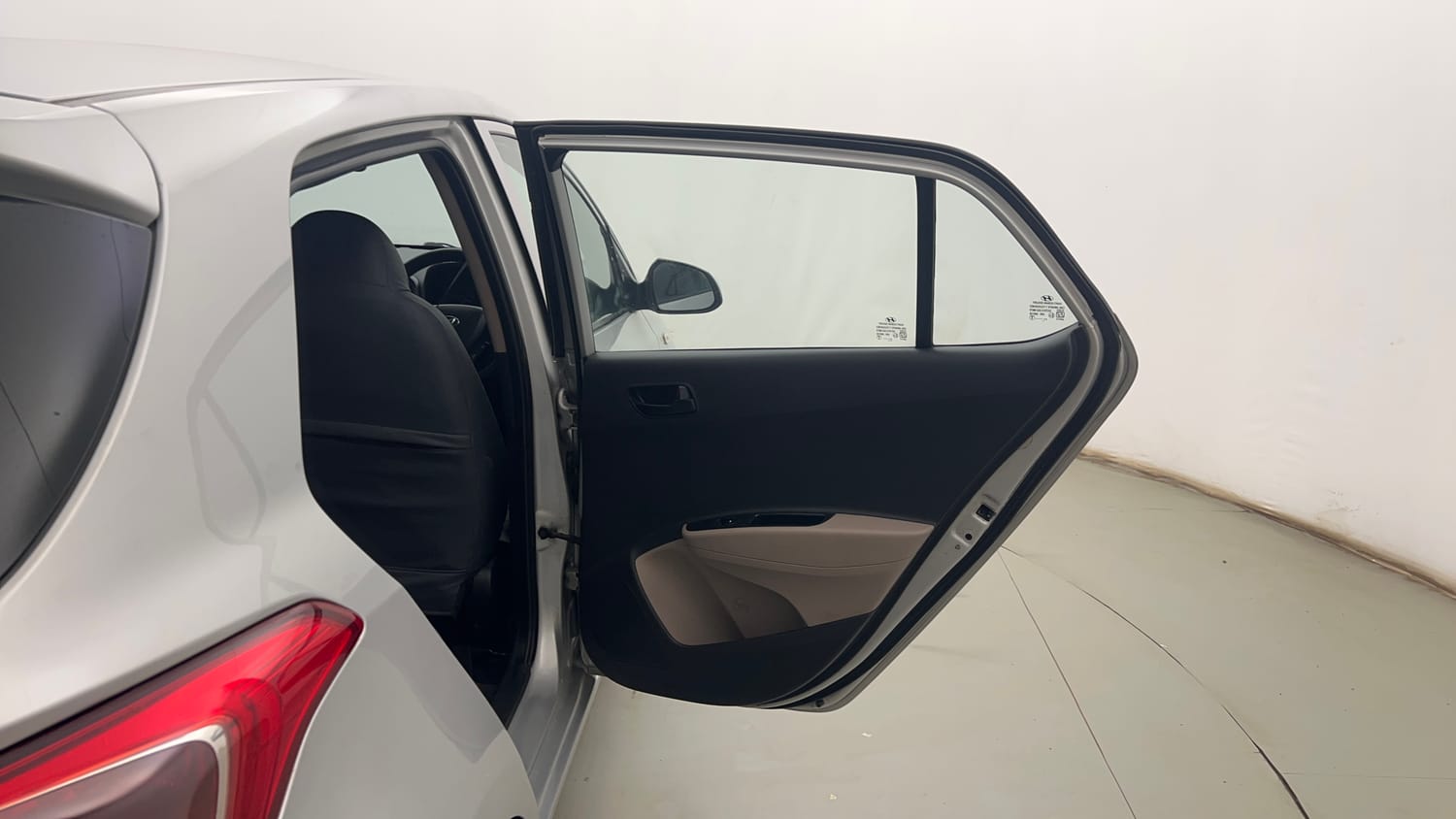 Used 2017 Hyundai Grand i10 Magna 1.2 Kappa VTVT Petrol Manual interior RIGHT REAR DOOR OPEN VIEW
