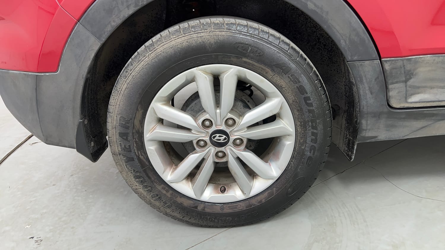 Used 2016 Hyundai Creta 1.6 SX Plus Petrol Petrol Manual tyres RIGHT REAR TYRE RIM VIEW