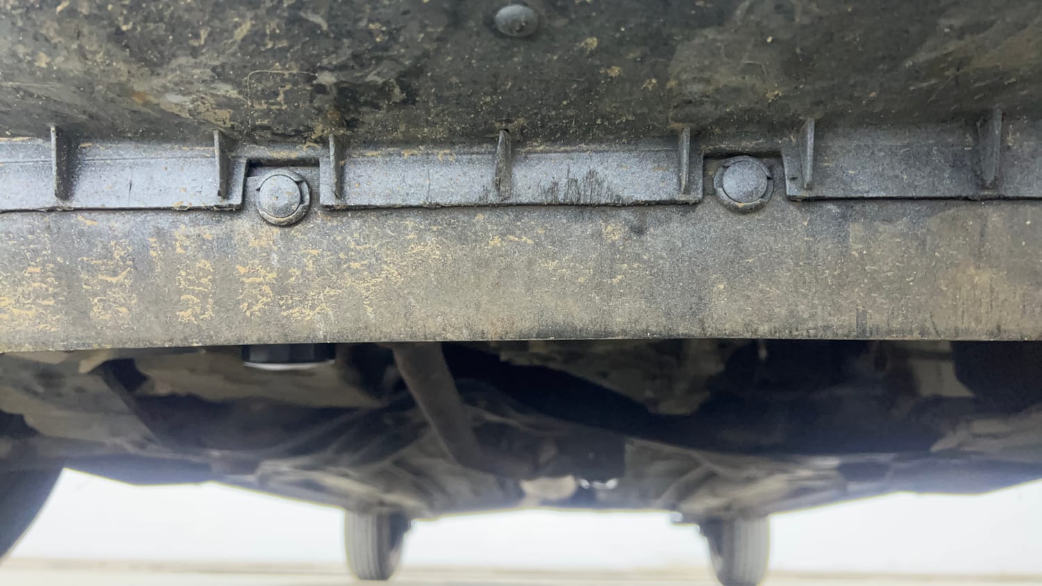 Used 2016 Maruti Suzuki Celerio VXi AMT Petrol Automatic extra FRONT LEFT UNDERBODY VIEW
