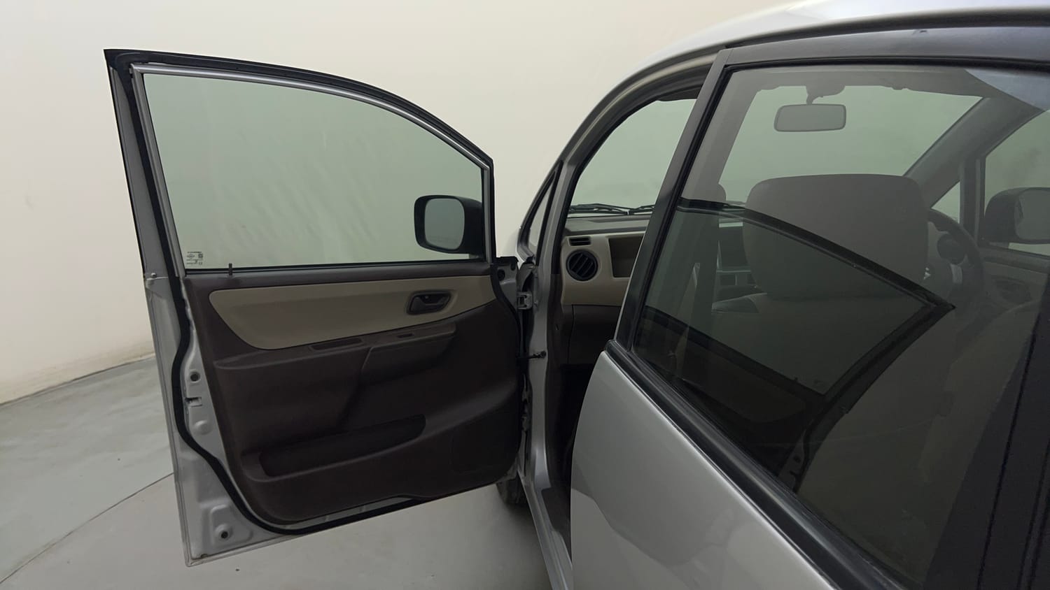 Used 2012 Maruti Suzuki Estilo VXi BS-IV Petrol Manual interior LEFT FRONT DOOR OPEN VIEW