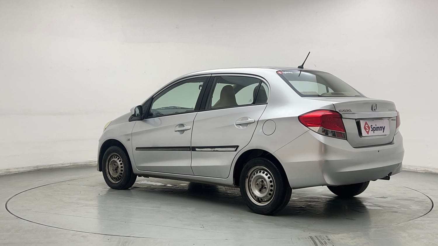 Used 2013 Honda Amaze 1.2 EX i-VTEC Petrol Manual exterior LEFT REAR CORNER VIEW
