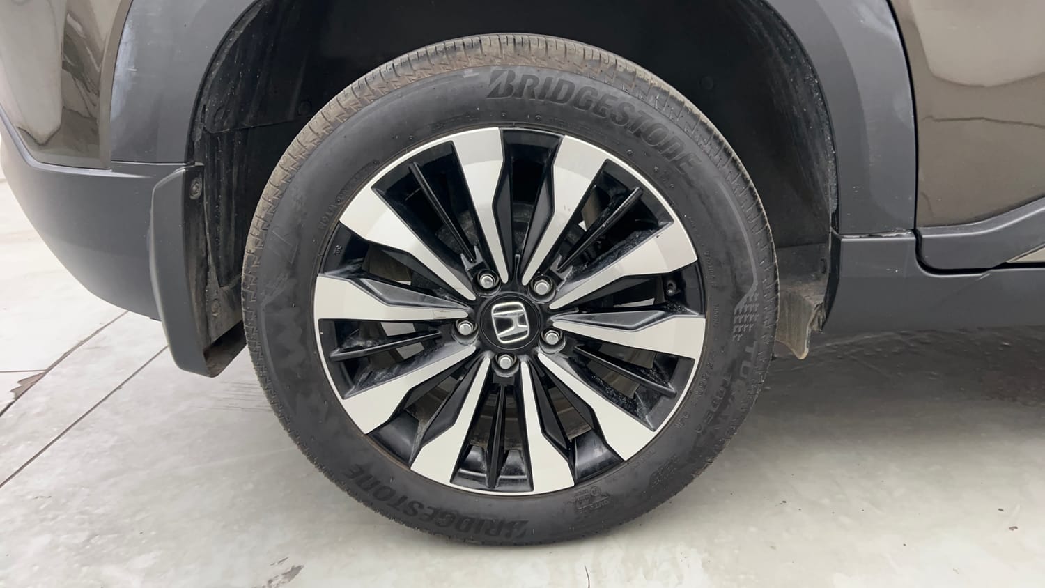 Used 2025 Honda Elevate ZX MT Petrol Manual tyres RIGHT REAR TYRE RIM VIEW