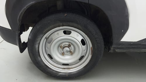 Used 2023 Nissan Magnite XE Petrol Manual tyres RIGHT REAR TYRE RIM VIEW