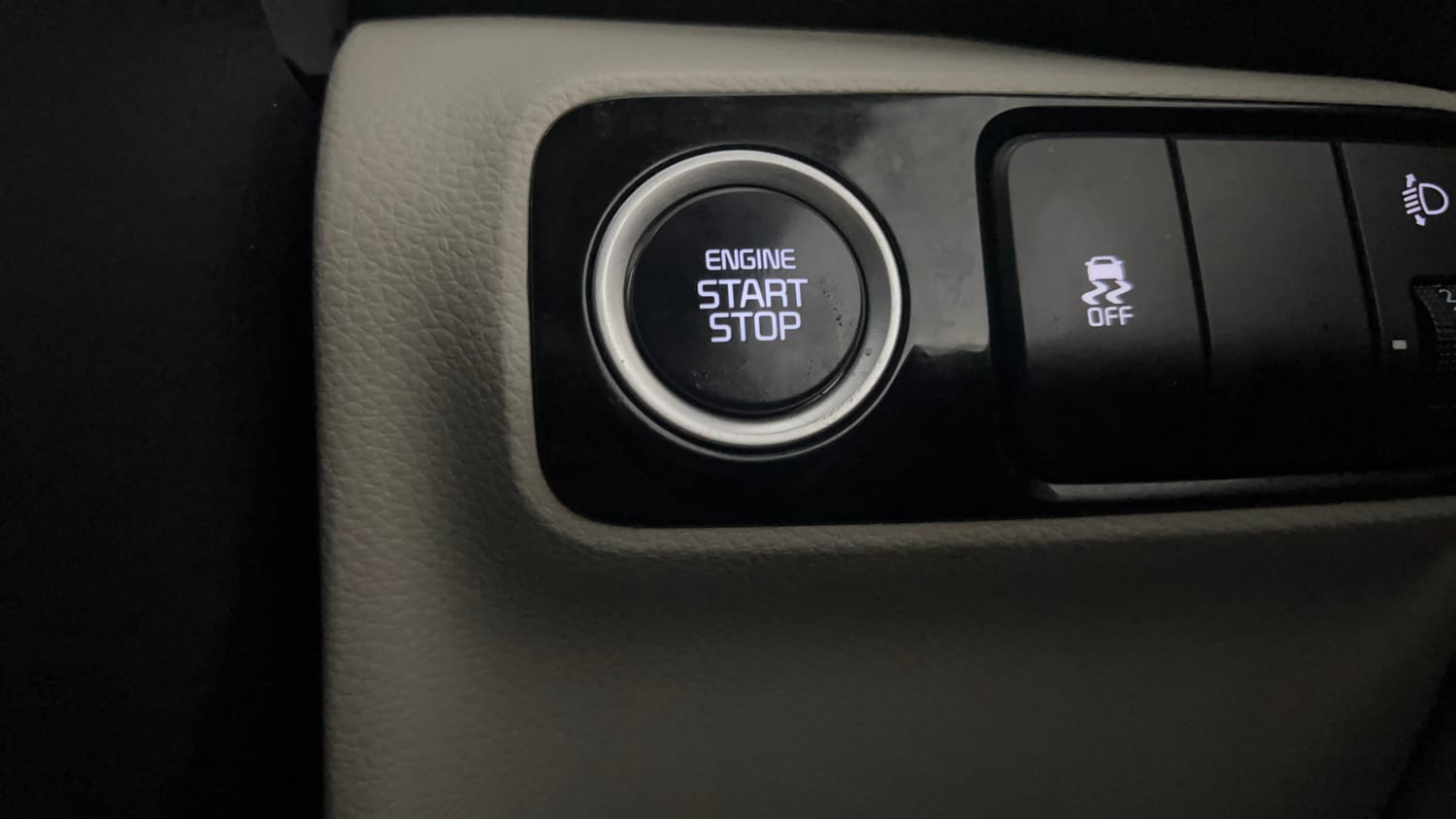 Used 2022 Kia Sonet HTX 1.5 Diesel Manual top_features Keyless start