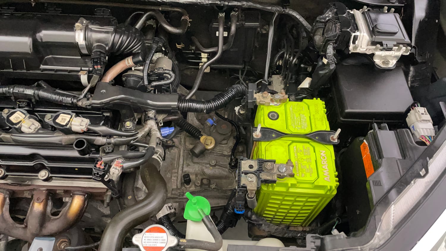 Used 2022 Maruti Suzuki Ignis Alpha 1.2 MT Petrol Manual engine ENGINE LEFT SIDE VIEW