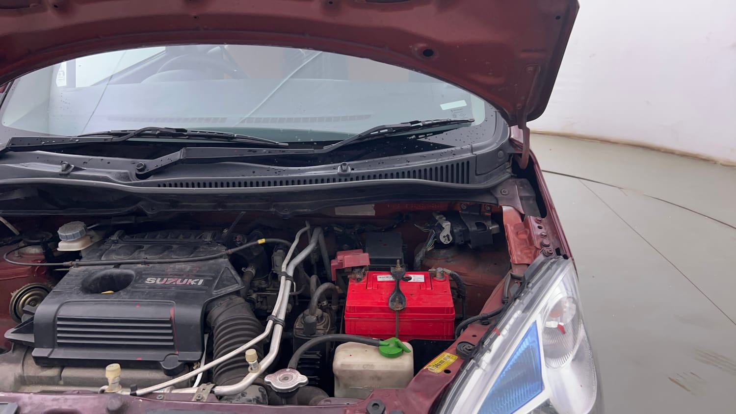 Used 2012 Maruti Suzuki Wagon R LXi Petrol Manual engine ENGINE LEFT SIDE HINGE & APRON VIEW
