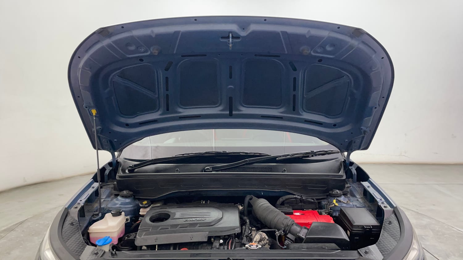 Used 2022 Hyundai Venue SX 1.5 CRDi Diesel Manual engine ENGINE & BONNET OPEN FRONT VIEW