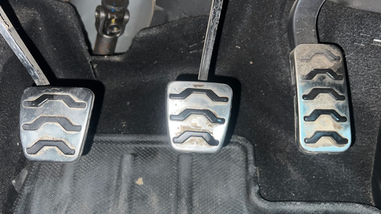 Used 2023 Kia Seltos GTX Plus 1.4 Petrol Manual interior PEDALS VIEW