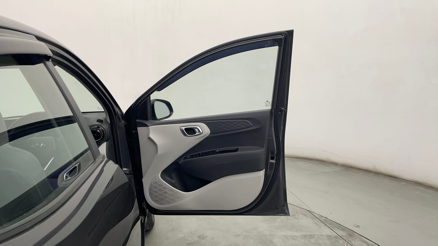 Used 2020 Hyundai Aura SX Plus 1.2 AMT Petrol Petrol Automatic interior RIGHT FRONT DOOR OPEN VIEW