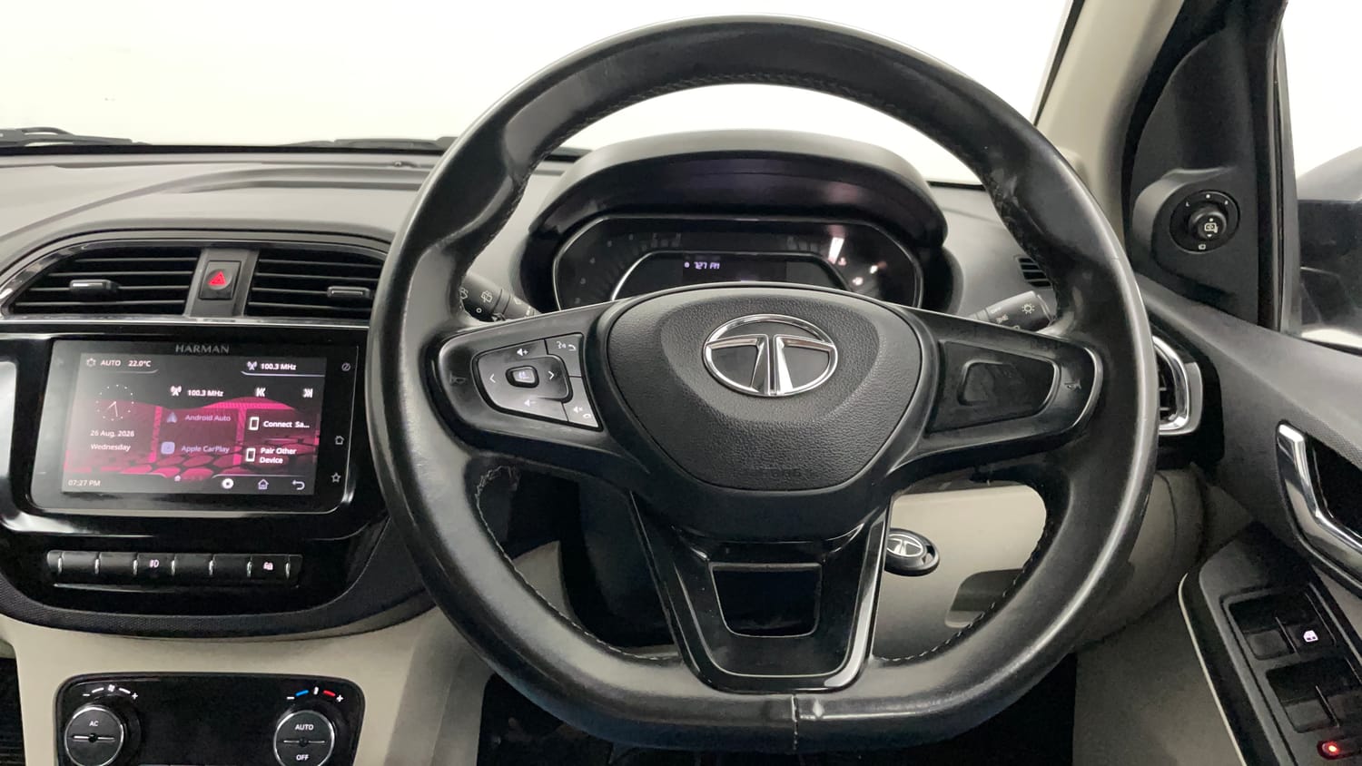 Used 2022 null Petrol Automatic interior STEERING VIEW