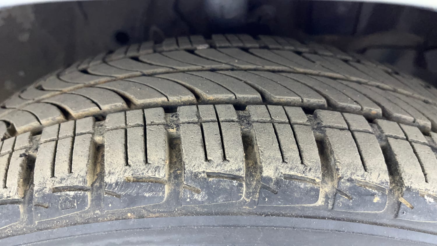 Used 2014 Honda City SV Petrol Manual tyres RIGHT FRONT TYRE TREAD VIEW