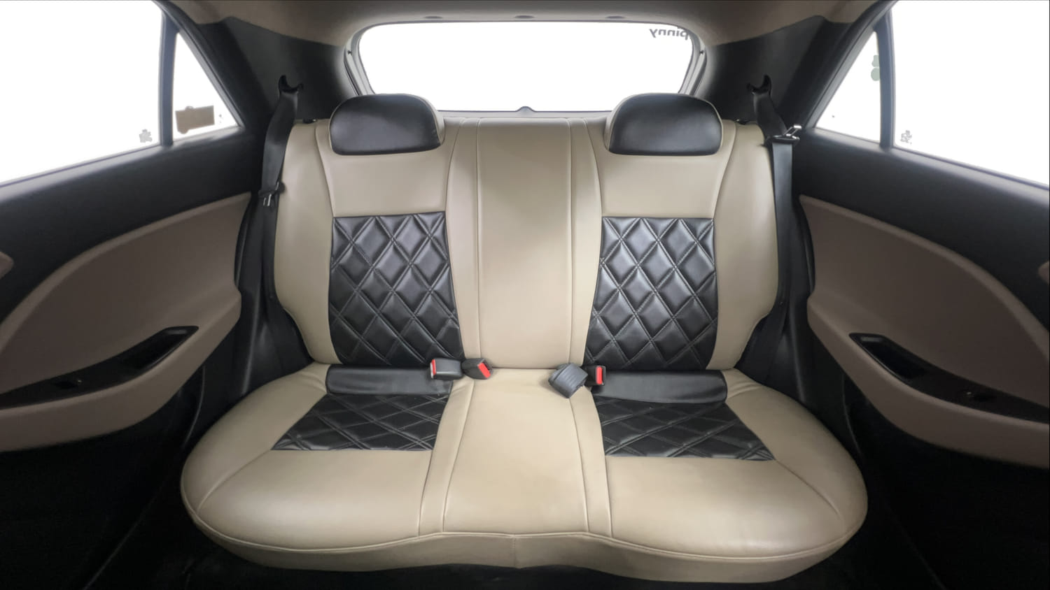 Used 2017 Hyundai Elite i20 Sportz 1.2 Petrol Manual interior REAR SEAT CONDITION VIEW