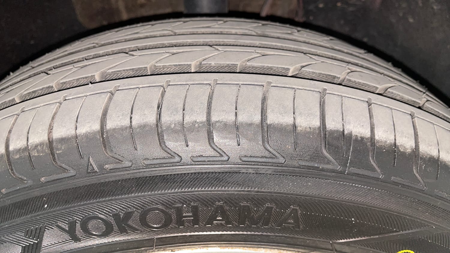 Used 2017 Tata Tiago Revotron XZA Petrol Automatic tyres RIGHT FRONT TYRE TREAD VIEW